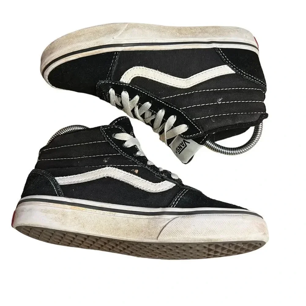 Vans SK8-Hi Black & White High Top Suede‎ Sneakers Men’s 6.0 / Women’s 7.5